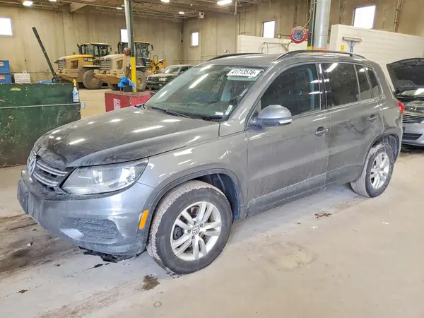WVGAV7AX8GW585679 2016 VOLKSWAGEN TIGUAN - Image 1