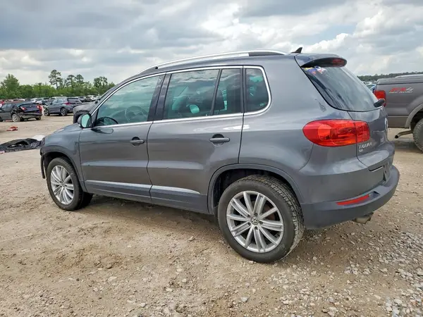 WVGAV7AX8GW586833 2016 VOLKSWAGEN TIGUAN - Image 2