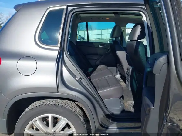 WVGAV7AX8GW590493 2016 VOLKSWAGEN TIGUAN - Image 8
