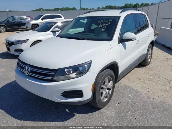 WVGAV7AX8GW594124 2016 VOLKSWAGEN TIGUAN - Image 2
