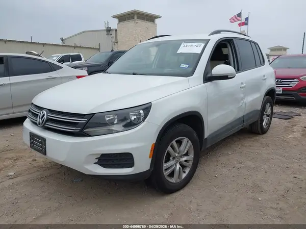WVGAV7AX8GW597864 2016 VOLKSWAGEN TIGUAN - Image 2