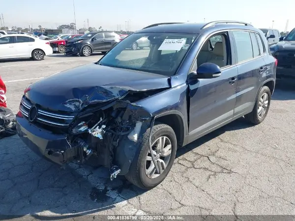 WVGAV7AX8GW602707 2016 VOLKSWAGEN TIGUAN - Image 2