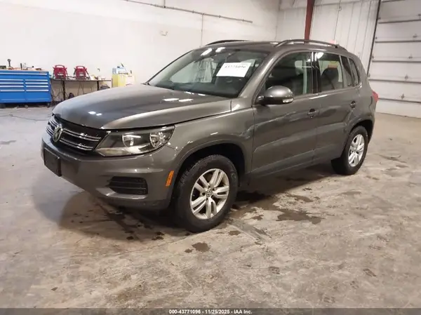 WVGAV7AX8GW611245 2016 VOLKSWAGEN TIGUAN - Image 2