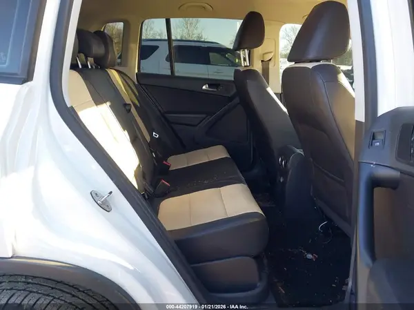 WVGAV7AX8HK000768 2017 VOLKSWAGEN TIGUAN - Image 8