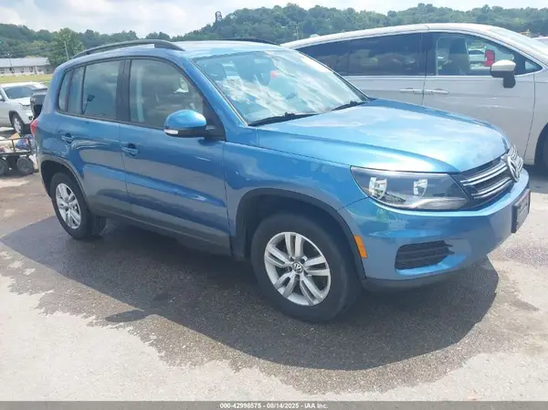 WVGAV7AX8HK006814 2017 VOLKSWAGEN TIGUAN - Image 1