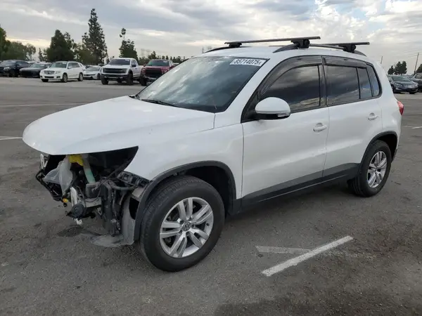 WVGAV7AX8HK009132 2017 VOLKSWAGEN TIGUAN - Image 1