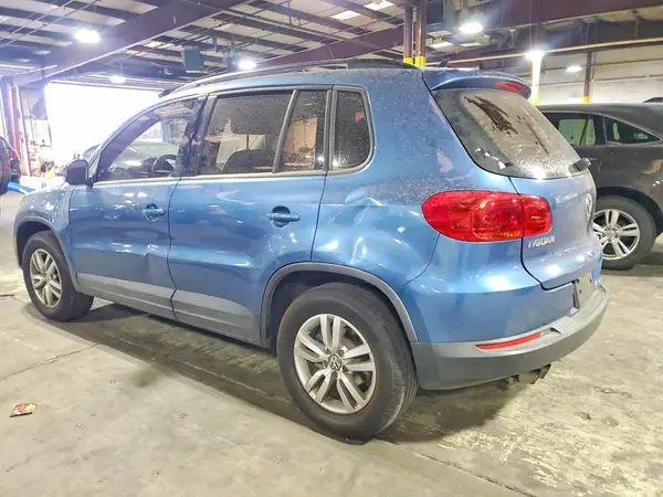 WVGAV7AX8HK013410 2017 VOLKSWAGEN TIGUAN - Image 2