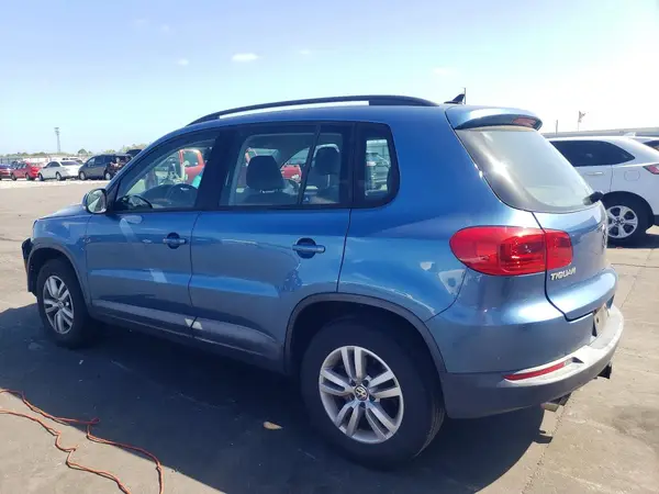 WVGAV7AX8HK023452 2017 VOLKSWAGEN TIGUAN - Image 2