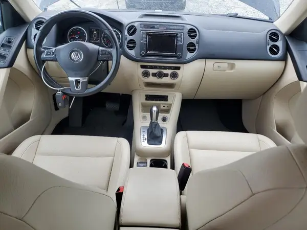 WVGAV7AX8HK025332 2017 VOLKSWAGEN TIGUAN - Image 8