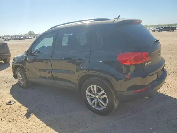 WVGAV7AX8HK033902 2017 VOLKSWAGEN TIGUAN - Image 2
