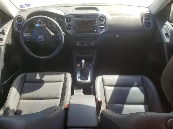 WVGAV7AX8HK033902 2017 VOLKSWAGEN TIGUAN - Image 8