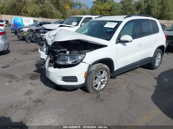 WVGAV7AX8HK037240 2017 VOLKSWAGEN TIGUAN - Image 2