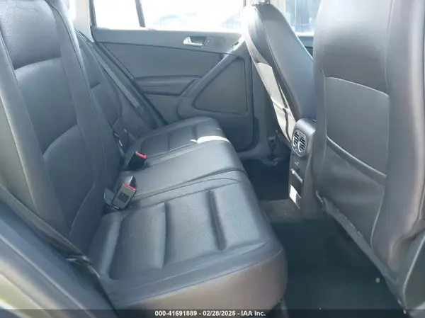 WVGAV7AX8HK041434 2017 VOLKSWAGEN TIGUAN - Image 8