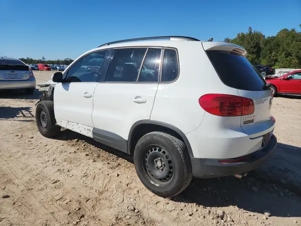WVGAV7AX8HK043541 2017 VOLKSWAGEN TIGUAN - Image 2