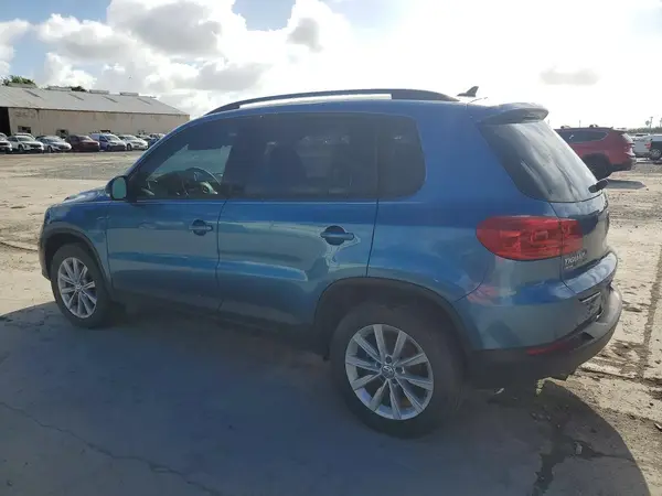 WVGAV7AX8HK045466 2017 VOLKSWAGEN TIGUAN - Image 2