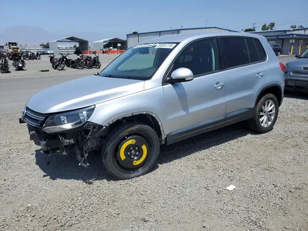 WVGAV7AX8HK054068 2017 VOLKSWAGEN TIGUAN - Image 1