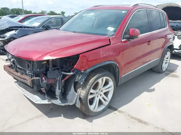 WVGAV7AX9GW011110 2016 VOLKSWAGEN TIGUAN - Image 2