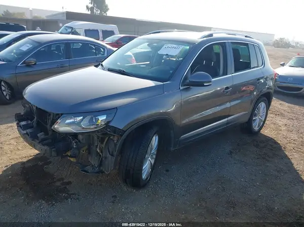 WVGAV7AX9GW502003 2016 VOLKSWAGEN TIGUAN - Image 2