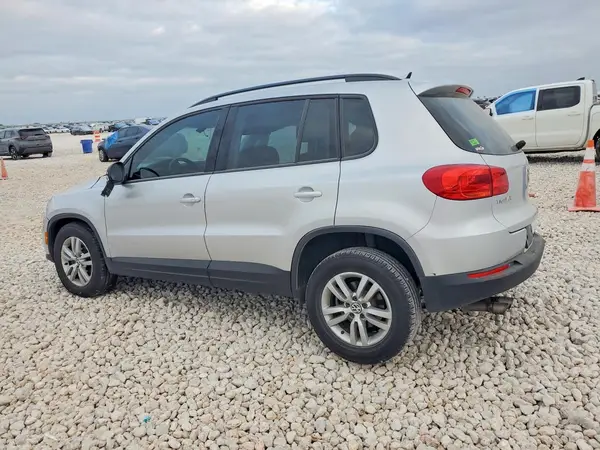WVGAV7AX9GW503054 2016 VOLKSWAGEN TIGUAN - Image 2