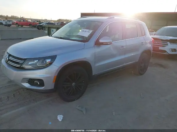 WVGAV7AX9GW523286 2016 VOLKSWAGEN TIGUAN - Image 2