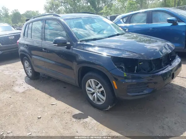 WVGAV7AX9GW525250 2016 VOLKSWAGEN TIGUAN - Image 1