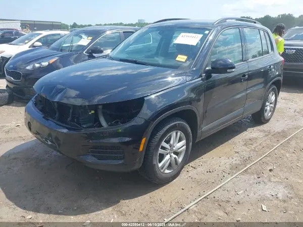 WVGAV7AX9GW525250 2016 VOLKSWAGEN TIGUAN - Image 2