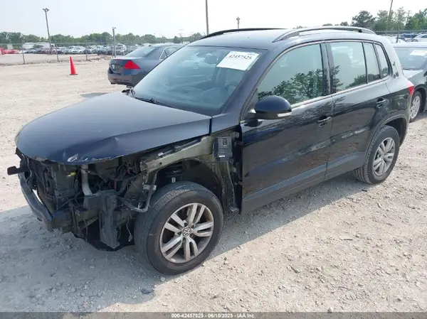 WVGAV7AX9GW526737 2016 VOLKSWAGEN TIGUAN - Image 2