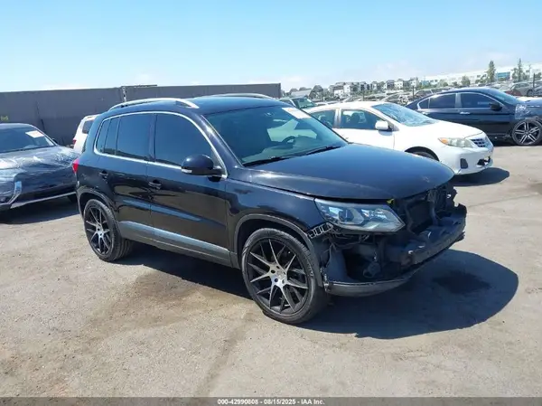 WVGAV7AX9GW537429 2016 VOLKSWAGEN TIGUAN - Image 1