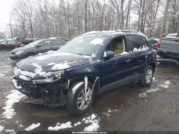WVGAV7AX9GW553095 2016 VOLKSWAGEN TIGUAN - Image 2