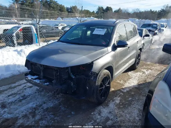 WVGAV7AX9GW554005 2016 VOLKSWAGEN TIGUAN - Image 2