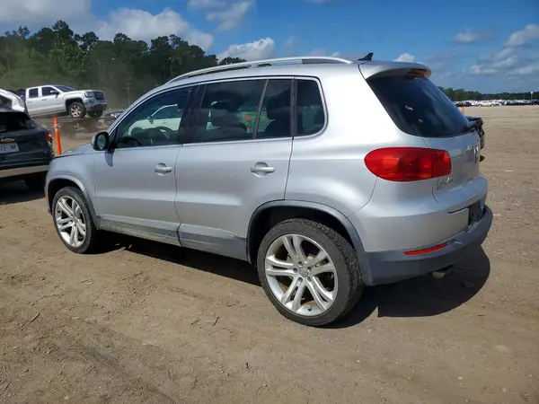 WVGAV7AX9GW554280 2016 VOLKSWAGEN TIGUAN - Image 2