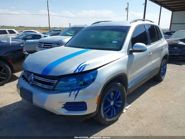 WVGAV7AX9GW567790 2016 VOLKSWAGEN TIGUAN - Image 2