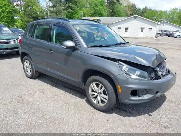 WVGAV7AX9GW573007 2016 VOLKSWAGEN TIGUAN - Image 1