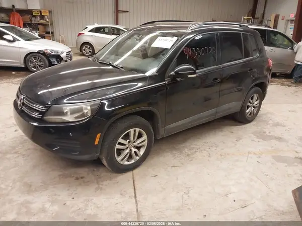 WVGAV7AX9GW573766 2016 VOLKSWAGEN TIGUAN - Image 2