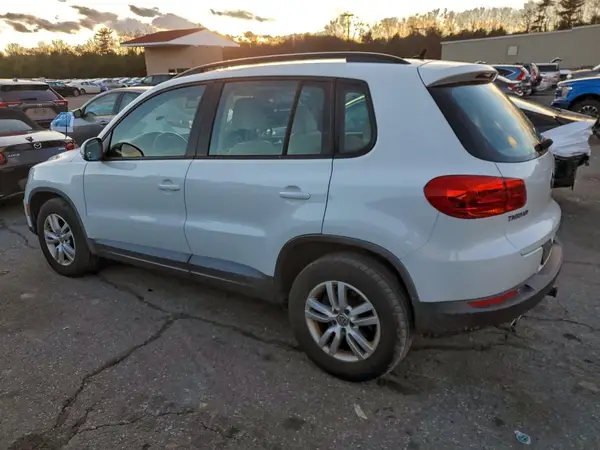 WVGAV7AX9GW575288 2016 VOLKSWAGEN TIGUAN - Image 2