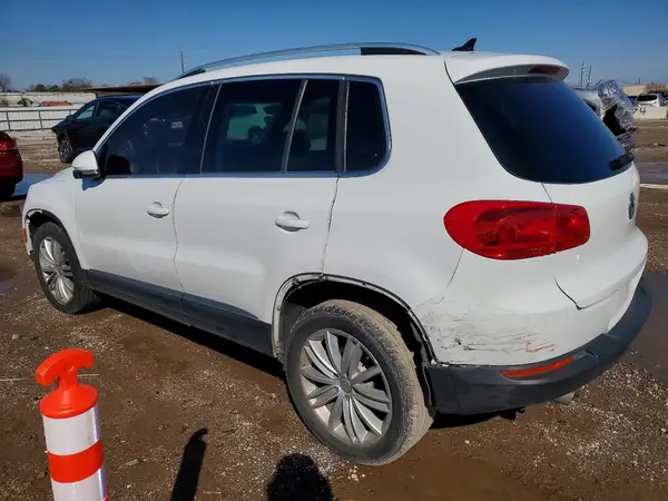 WVGAV7AX9GW584329 2016 VOLKSWAGEN TIGUAN - Image 2
