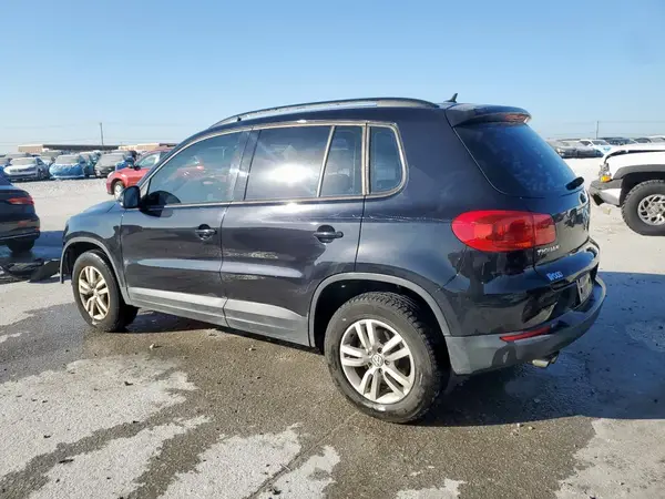 WVGAV7AX9GW597940 2016 VOLKSWAGEN TIGUAN - Image 2