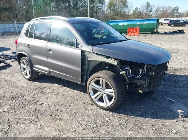 WVGAV7AX9GW603929 2016 VOLKSWAGEN TIGUAN - Image 1