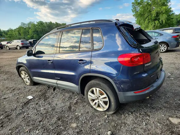 WVGAV7AX9GW610895 2016 VOLKSWAGEN TIGUAN - Image 2
