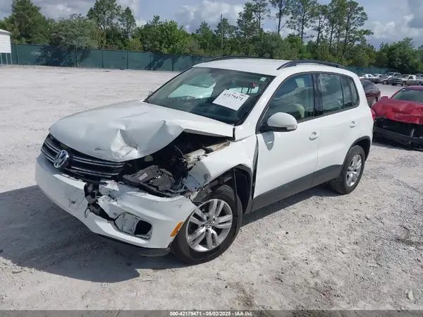 WVGAV7AX9HK001055 2017 VOLKSWAGEN TIGUAN - Image 2