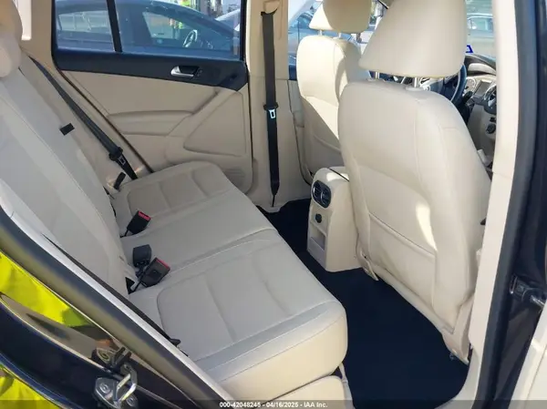 WVGAV7AX9HK001881 2017 VOLKSWAGEN TIGUAN - Image 8