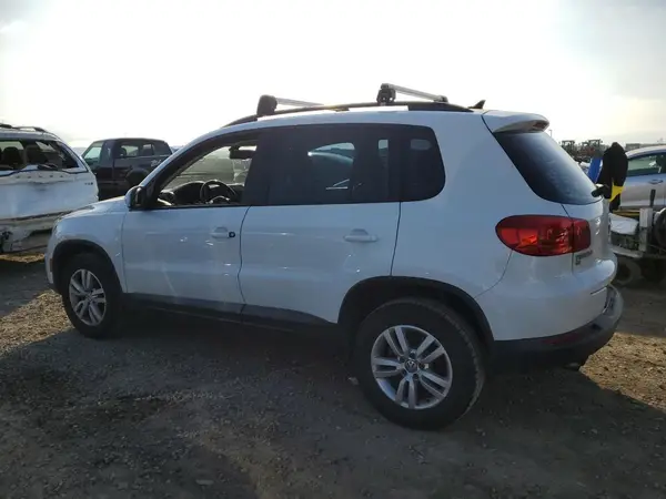 WVGAV7AX9HK006434 2017 VOLKSWAGEN TIGUAN - Image 2