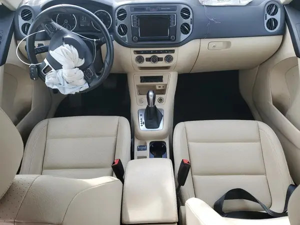 WVGAV7AX9HK017871 2017 VOLKSWAGEN TIGUAN - Image 8