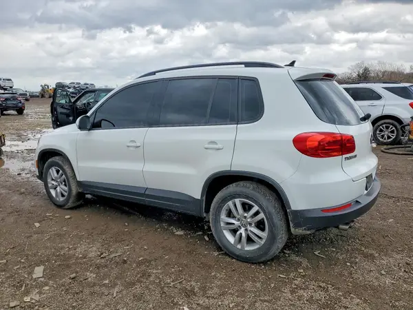 WVGAV7AX9HK019233 2017 VOLKSWAGEN TIGUAN - Image 2
