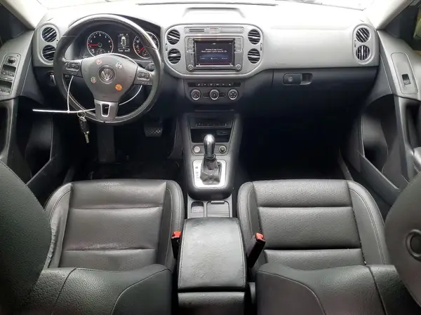 WVGAV7AX9HK019233 2017 VOLKSWAGEN TIGUAN - Image 8