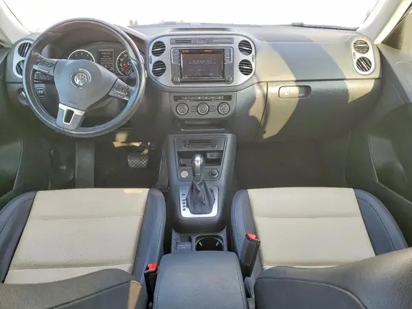 WVGAV7AX9HK023086 2017 VOLKSWAGEN TIGUAN - Image 8
