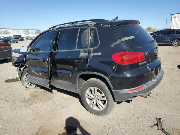WVGAV7AX9HK026909 2017 VOLKSWAGEN TIGUAN - Image 2