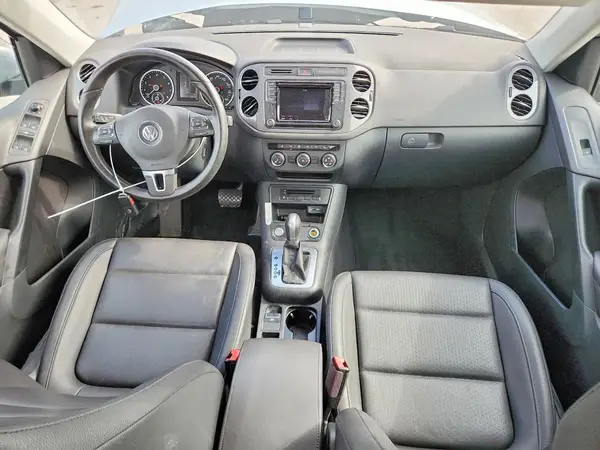 WVGAV7AX9HK027381 2017 VOLKSWAGEN TIGUAN - Image 8