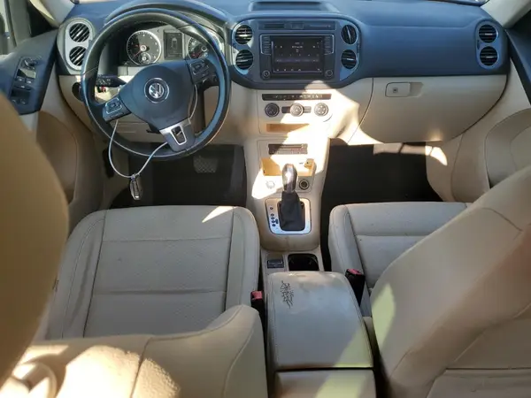 WVGAV7AX9HK033407 2017 VOLKSWAGEN TIGUAN - Image 8