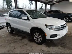 WVGAV7AX9HK035562 2017 VOLKSWAGEN TIGUAN